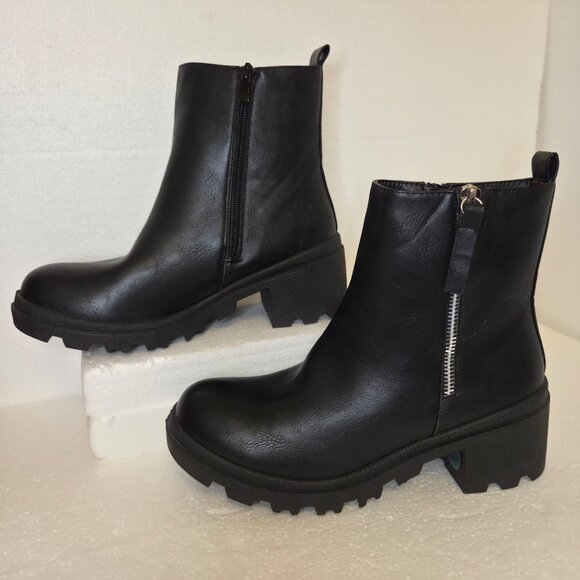 NWOT Report Women’s Black Larsa Lug Sole Ankle Boots - 7.5 - Picture 7 of 12